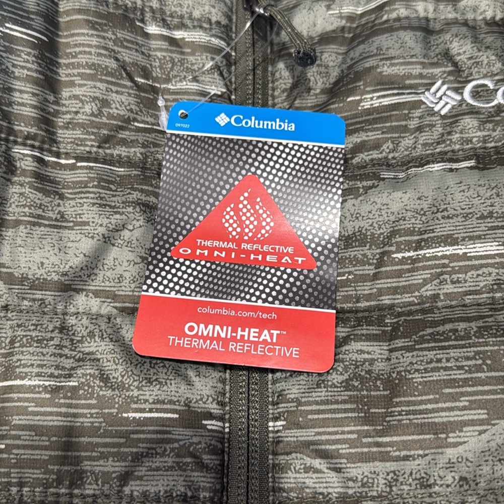 Brand new Columbia men’s jacket. Size large. Jacket with tags on it. - Picture 4 of 9